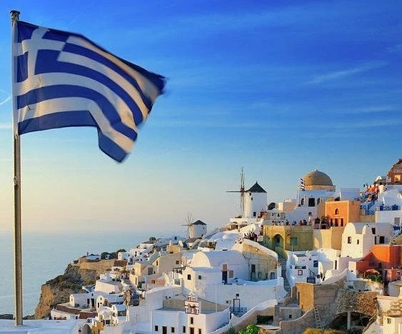Κρήτη και Ρόδος: Την κάτω βόλτα έχουν πάρει οι κρατήσεις από Γερμανούς